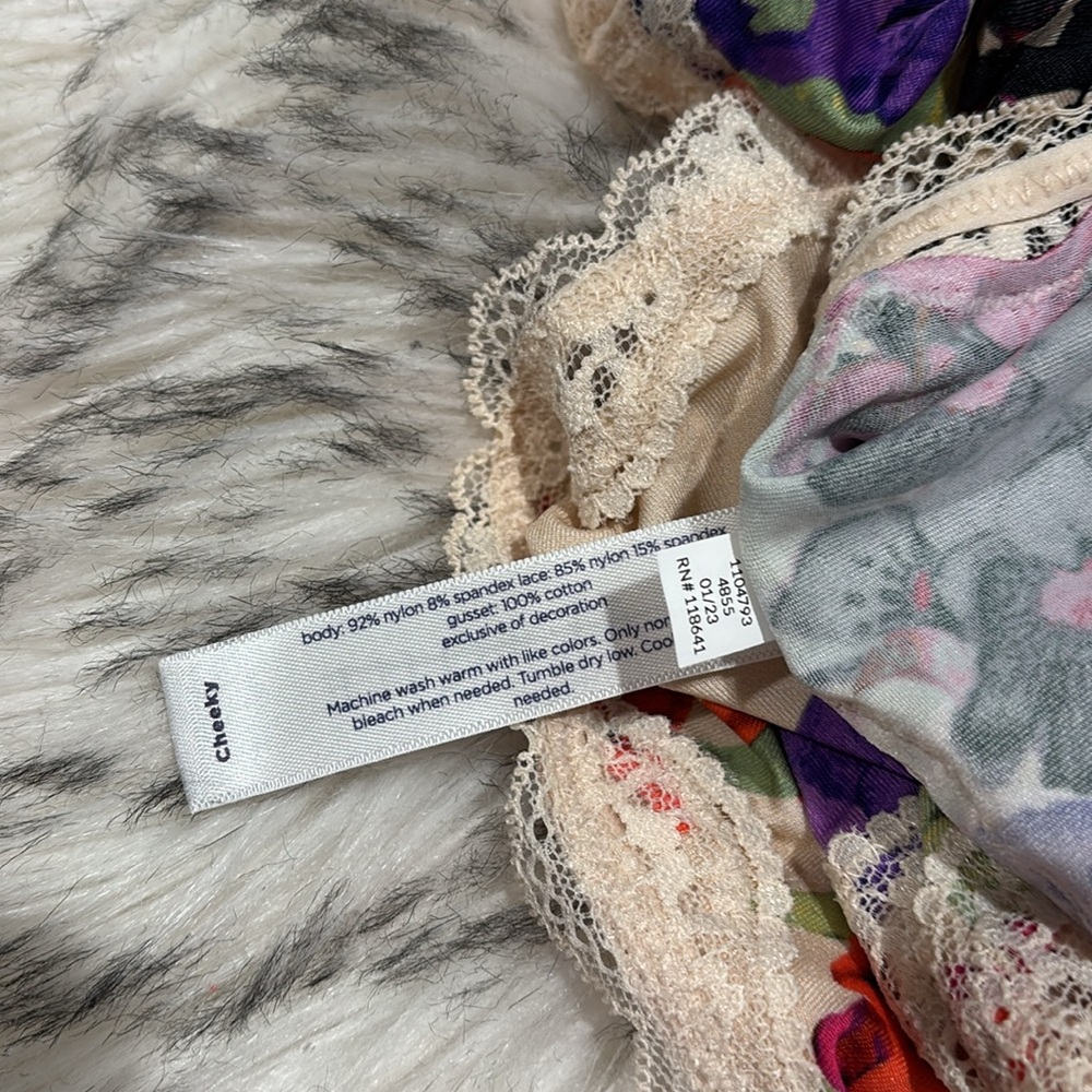 ✨3/$32✨ NWT CACIQUE Floral Lace Trim Cheeky 26/28 - Picture 5 of 6
